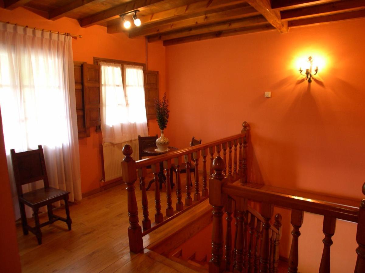 Turismo Rural El Sidron Guest House Pilona Exterior photo