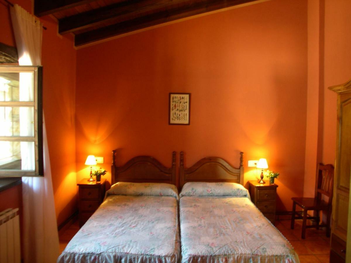 Turismo Rural El Sidron Guest House Pilona Exterior photo