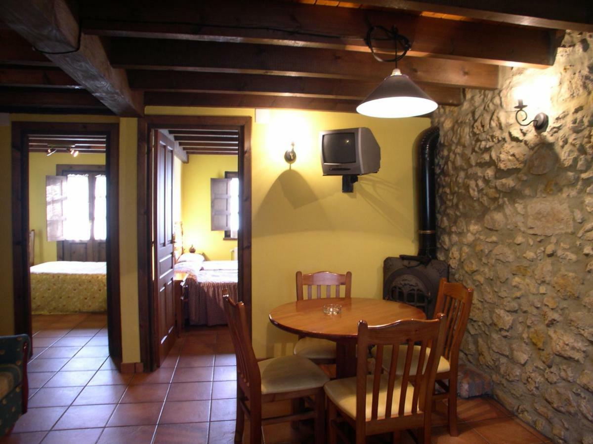 Turismo Rural El Sidron Guest House Pilona Exterior photo